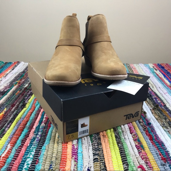 Teva De La Vina Chelsea Pecan Ankle Boot - Picture 2 of 8